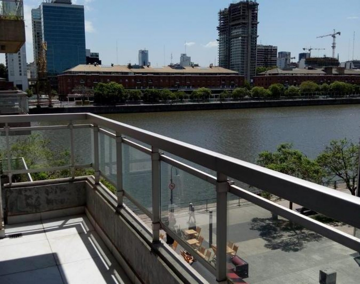 Venta hermoso Departamento con balcon Edificio Crucero Puerto Madero