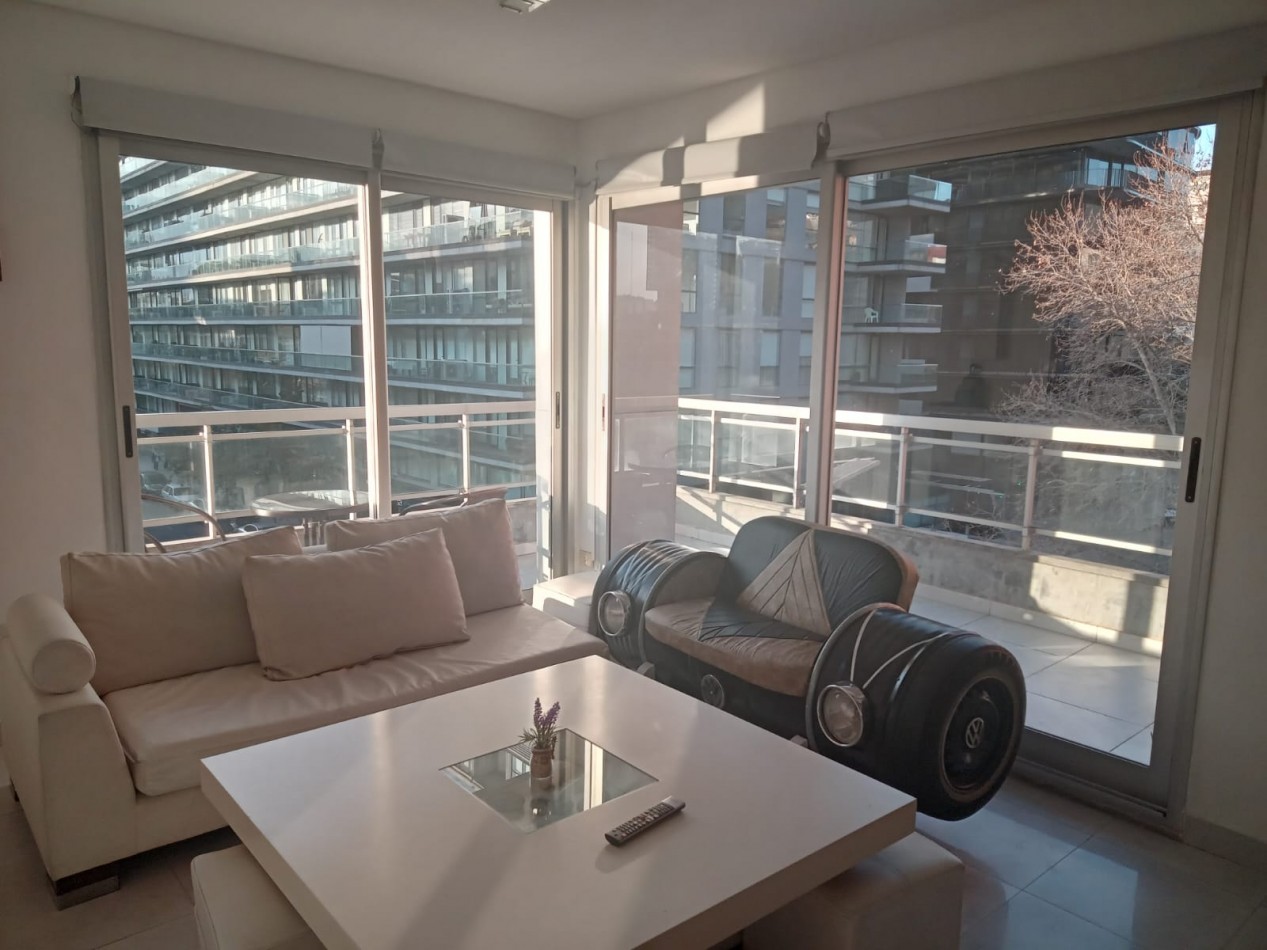 Venta hermoso Departamento con balcon Edificio Crucero Puerto Madero