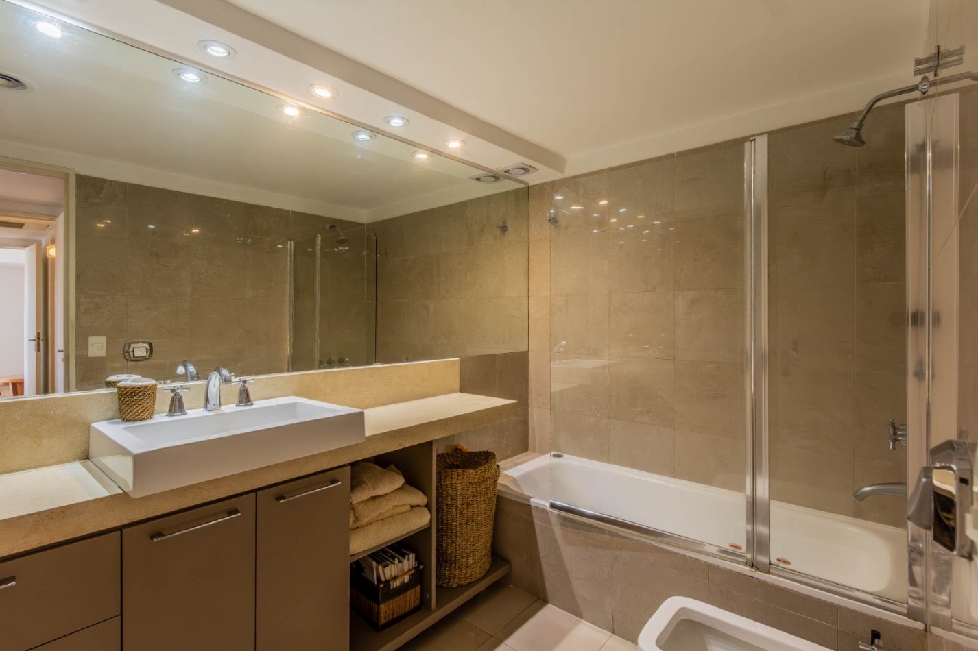 Venta Hermoso Departamento 3 Ambientes Vista Al Dique , Edificio Brisas Puerto Madero