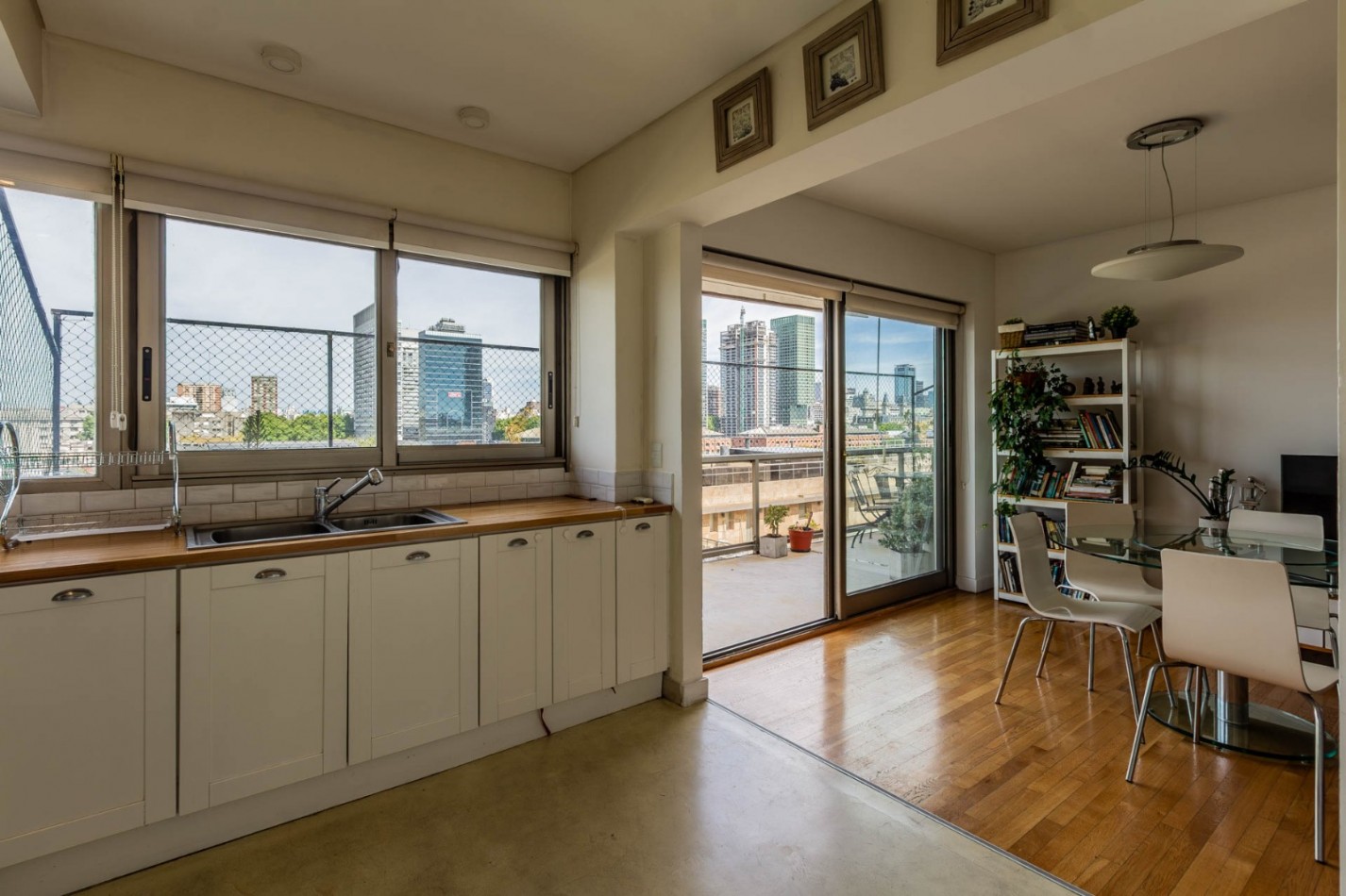 Venta Hermoso Departamento 3 Ambientes Vista Al Dique , Edificio Brisas Puerto Madero