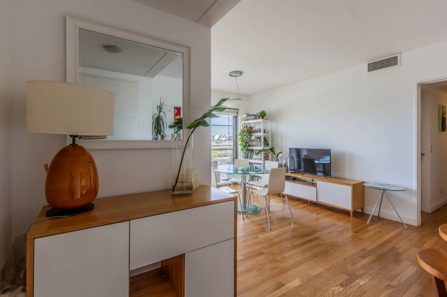 Venta Hermoso Departamento 3 Ambientes Vista Al Dique , Edificio Brisas Puerto Madero