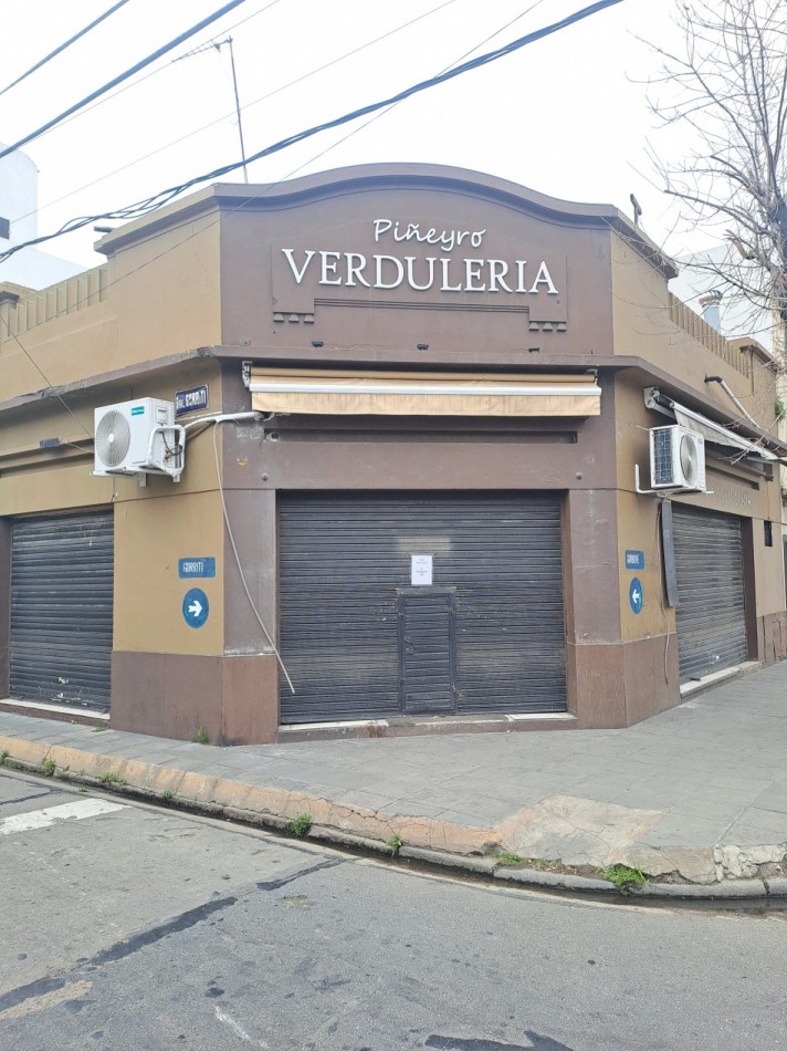 Venta Ph Con Local En Esquina Excelente Ubicacion 143 M2 Cubiertos Mas Terraza Libre.